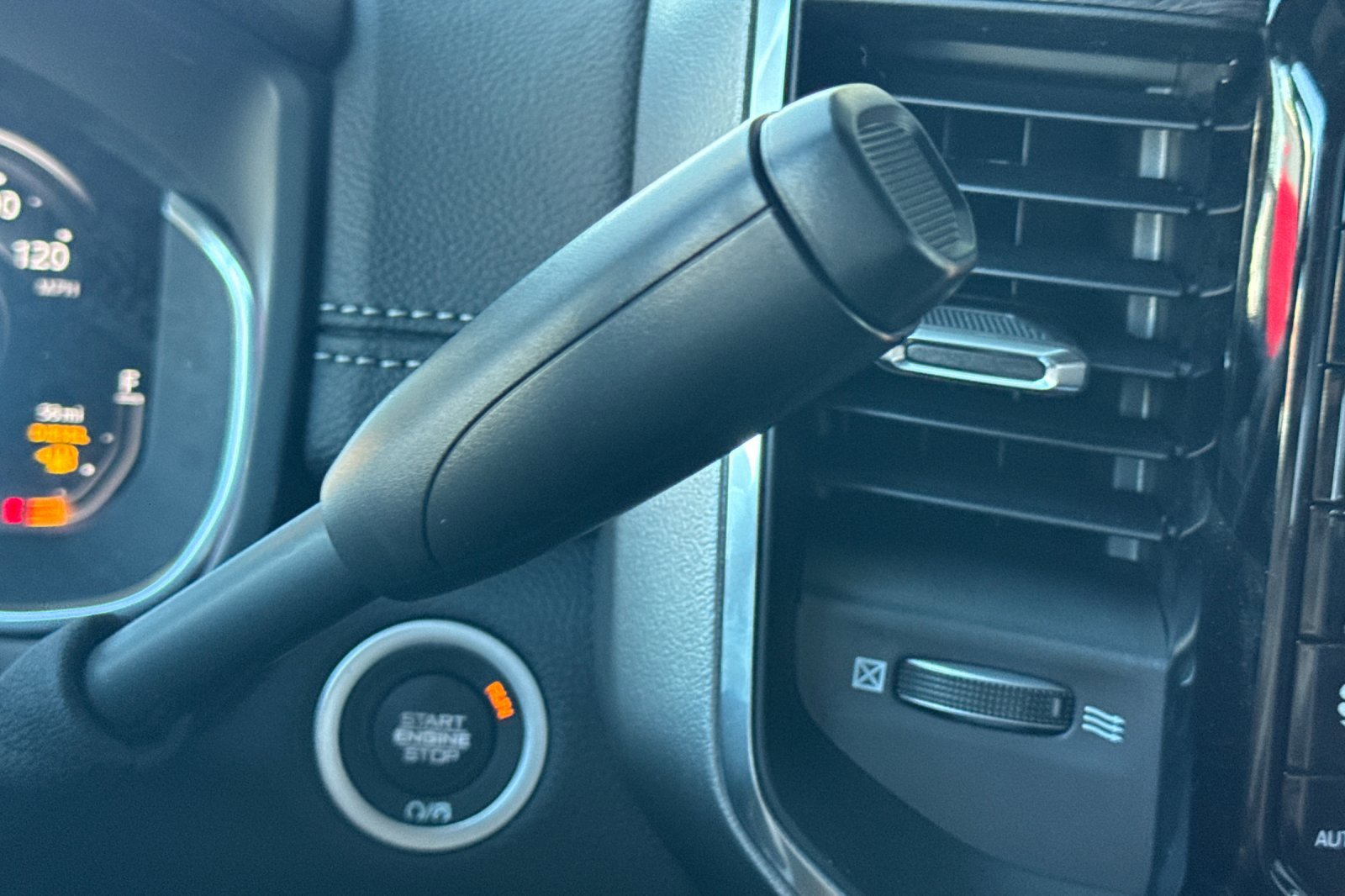 New 2026 RAM 3500 Laramie AWD/4WD image 20