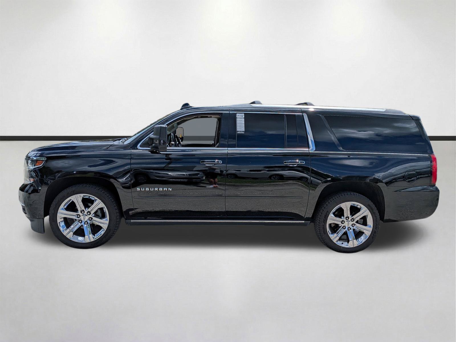 Used 2019 Chevrolet Suburban Premier AWD/4WD image 7