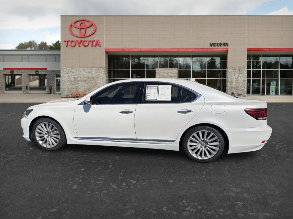 Used 2013 Lexus LS 460 w/ Comfort Pkg RWD image 7