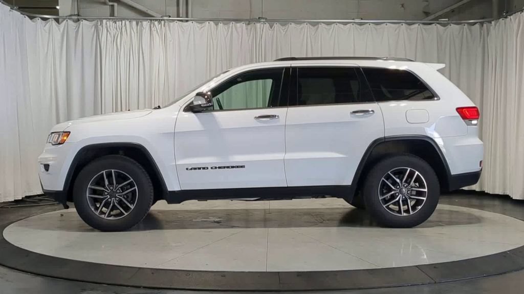 Used 2019 Jeep Grand Cherokee Limited AWD/4WD image 6