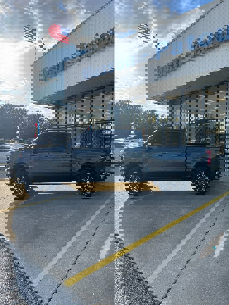 Used 2020 Chevrolet Silverado 1500 LT w/ Texas Edition image 3