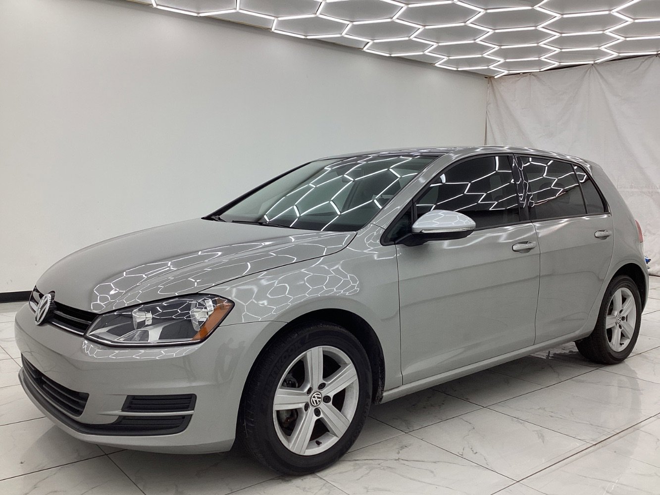 Used 2017 Volkswagen Golf Wolfsburg Edition image 6