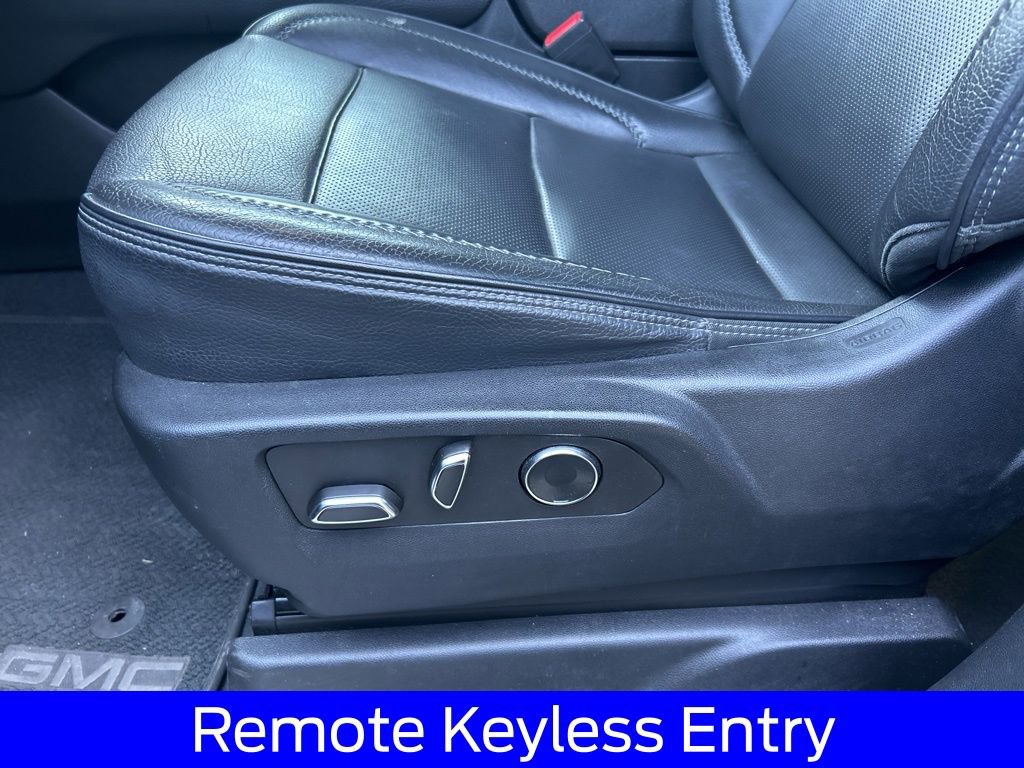 Certified 2023 GMC Yukon Denali image 11