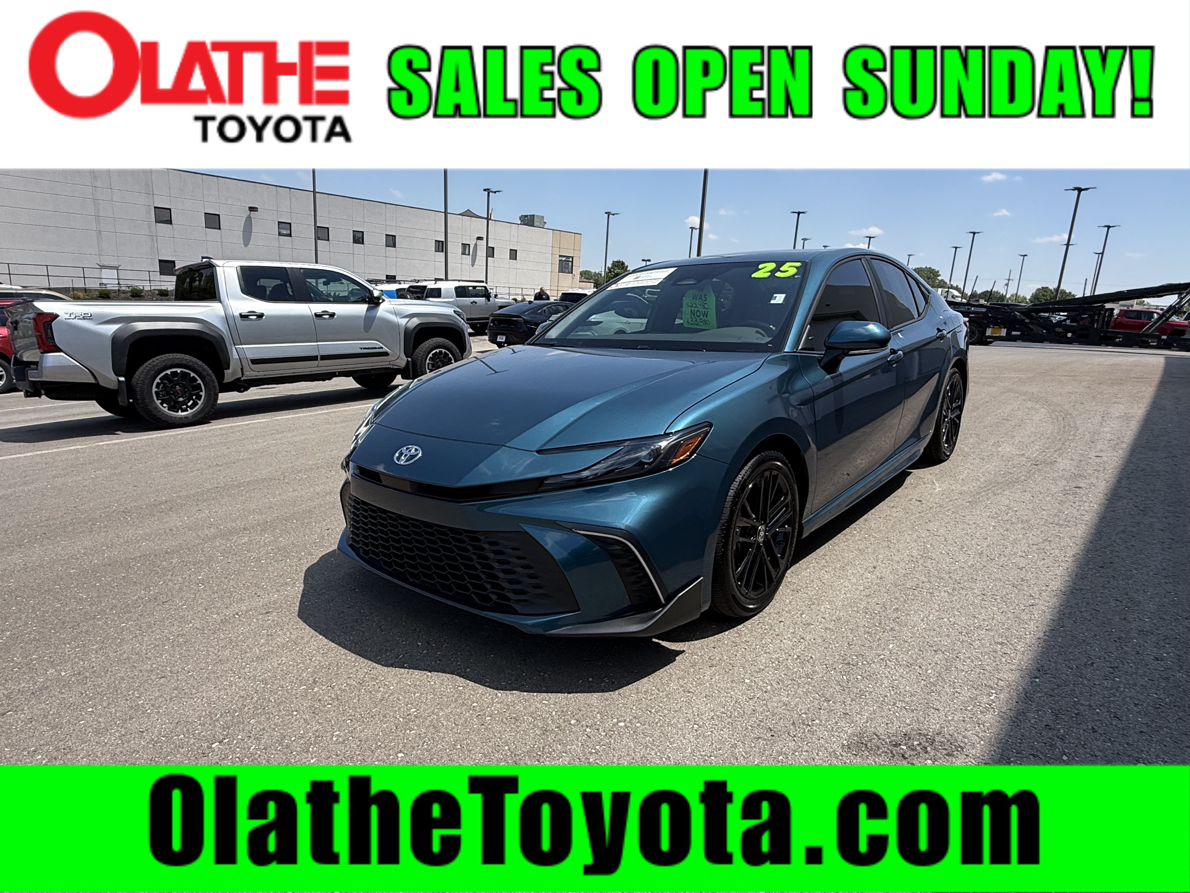 Used 2025 Toyota Camry SE w/ Multimedia Upgrade Package FWD image 2