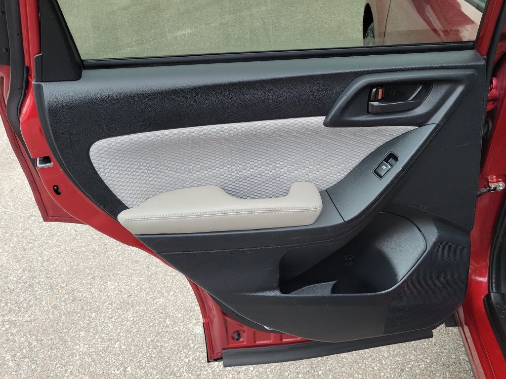 Used 2018 Subaru Forester 2.5i Premium AWD/4WD image 9