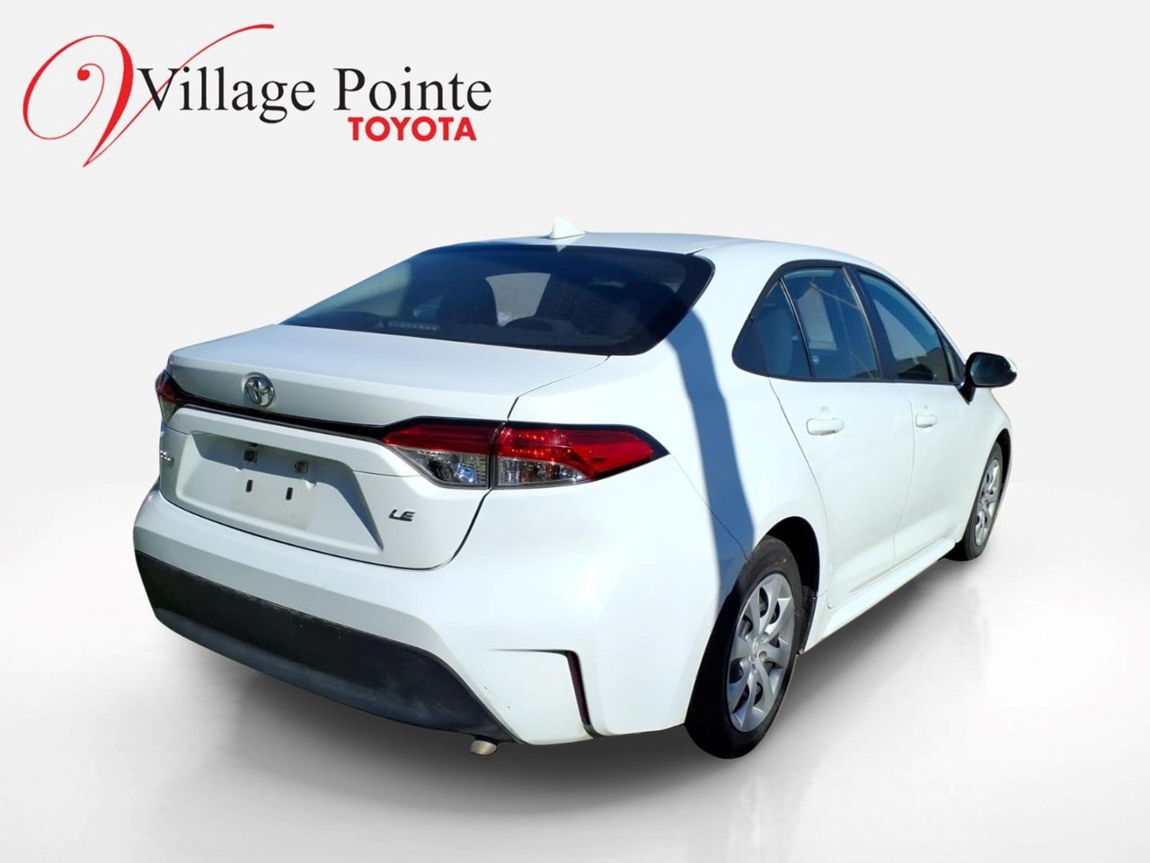 Used 2024 Toyota Corolla LE FWD image 4