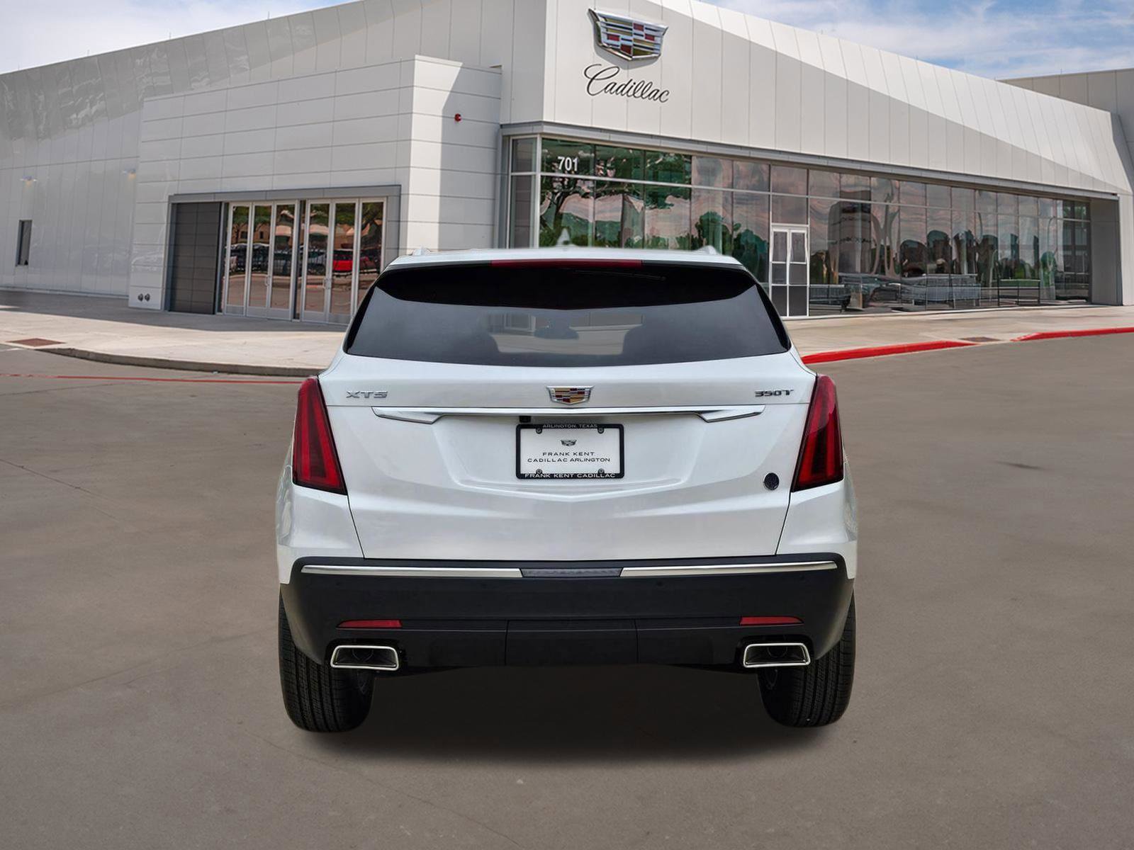 New 2026 Cadillac XT5 Luxury w/ LPO, Floor Liner Package FWD image 5