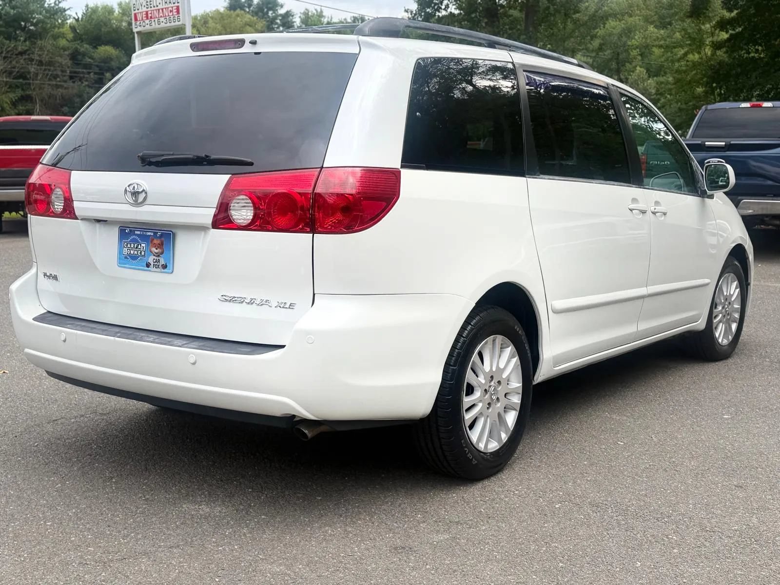 Used 2009 Toyota Sienna XLE FWD image 7