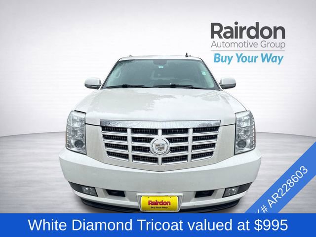 Used 2010 Cadillac Escalade ESV Premium image 2