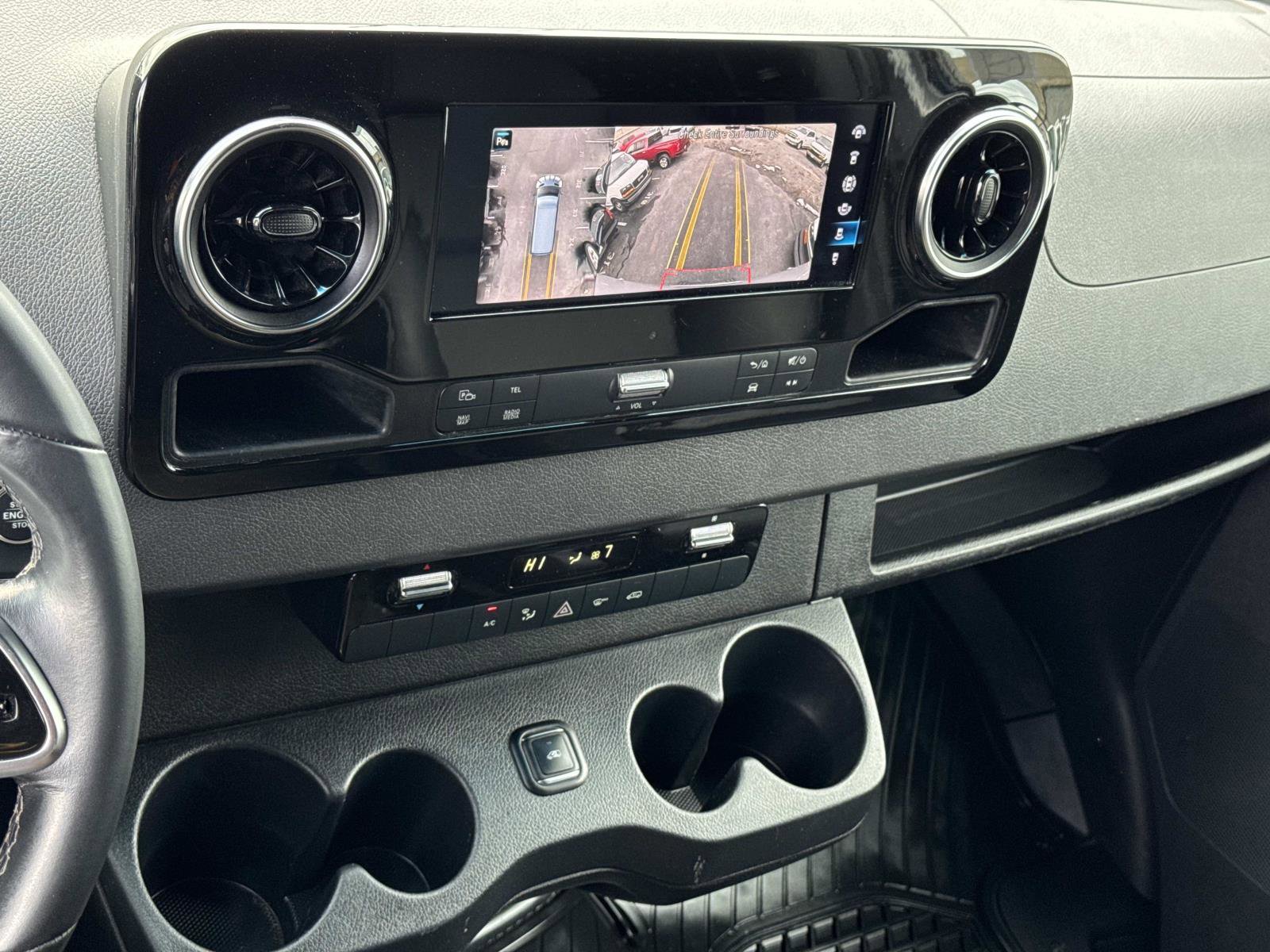 Used 2022 Mercedes-Benz Sprinter 2500 image 4