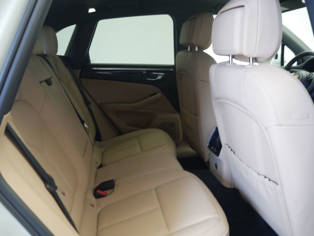 New 2026 Porsche Macan AWD/4WD image 24