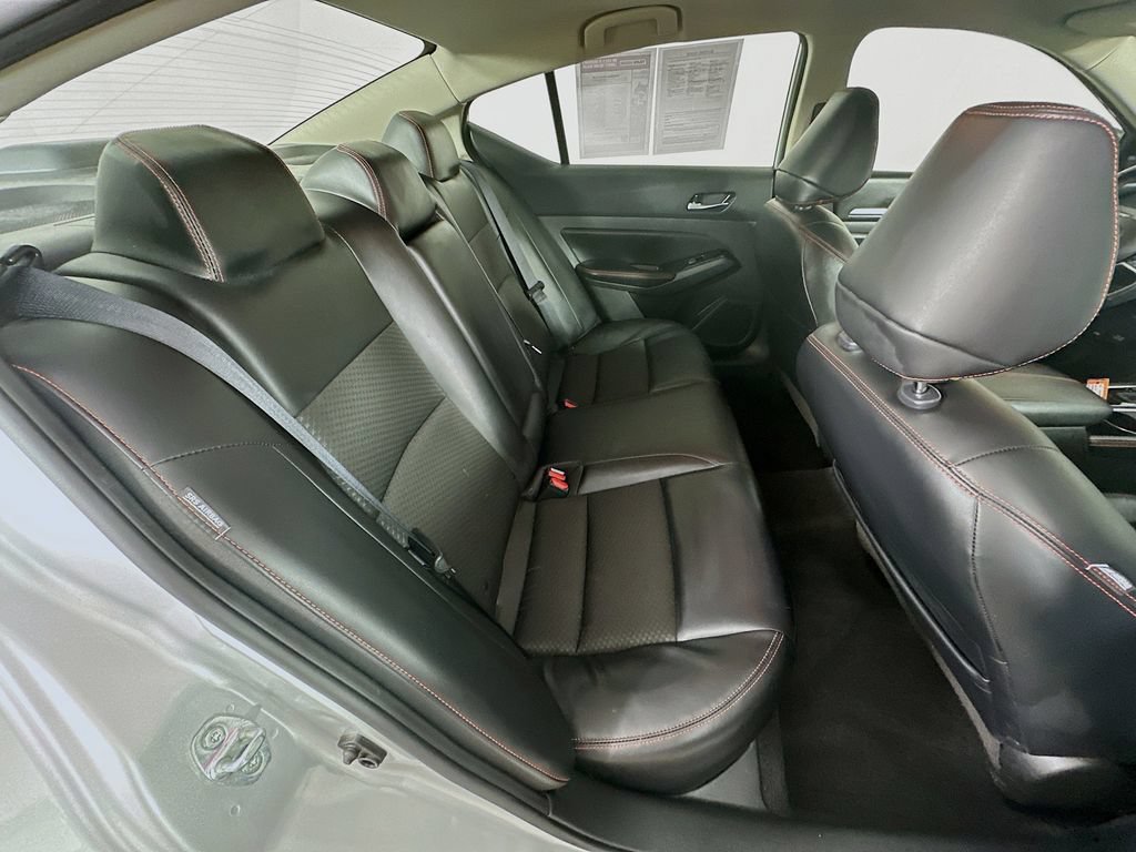 Used 2024 Nissan Altima 2.5 SR FWD image 32