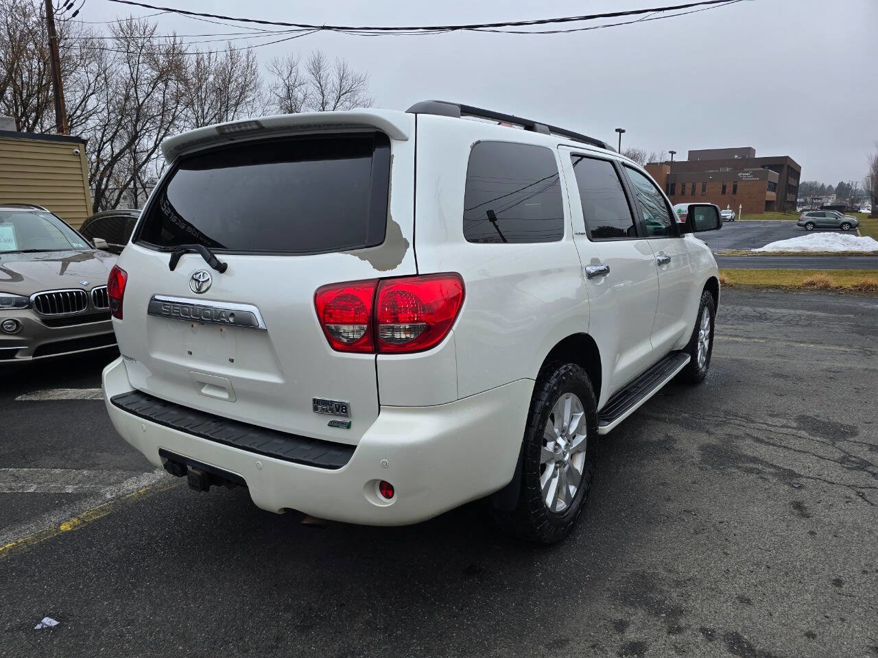 Used 2013 Toyota Sequoia Platinum image 3