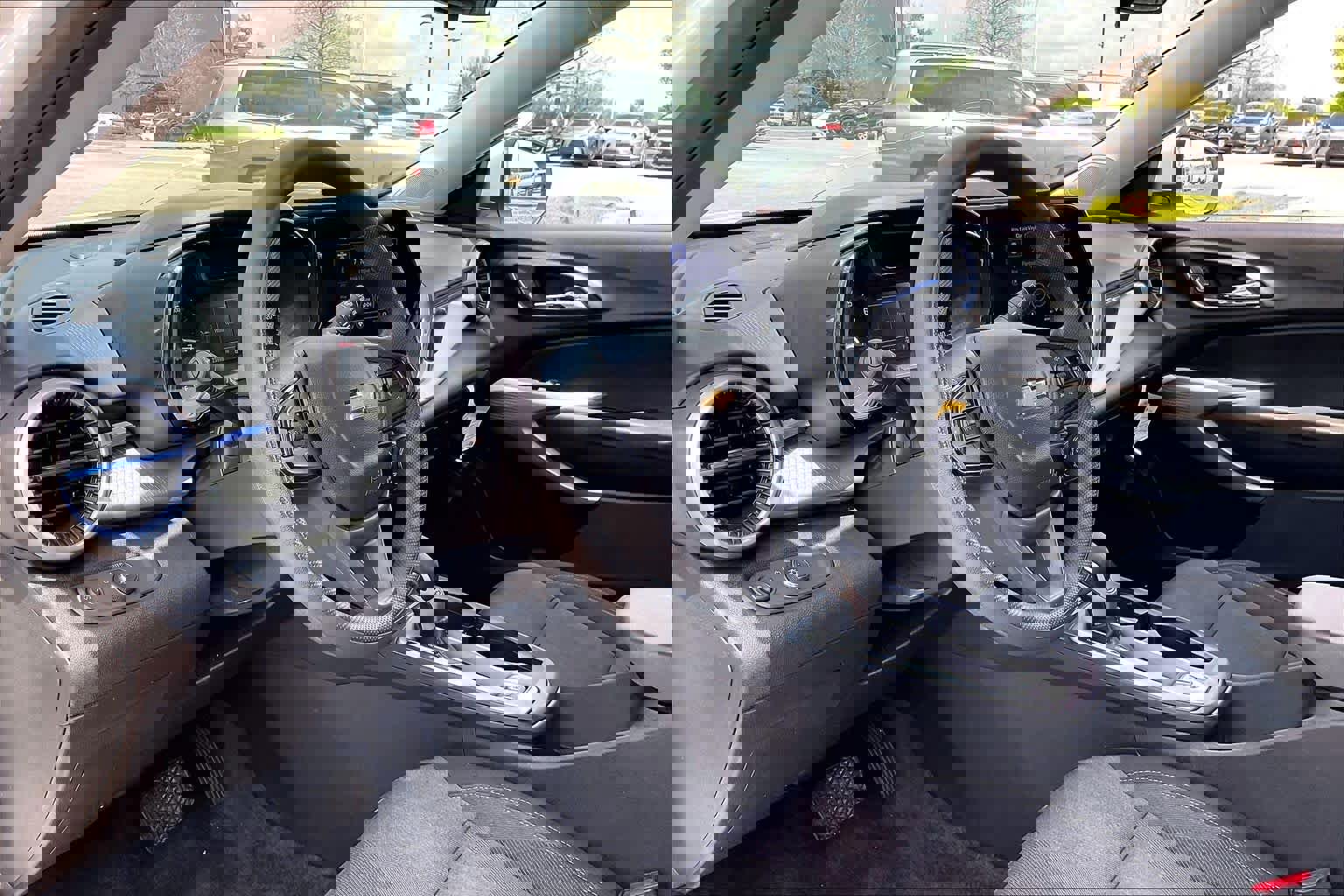 Used 2024 Chevrolet Trax LS w/ LS Convenience Package image 15