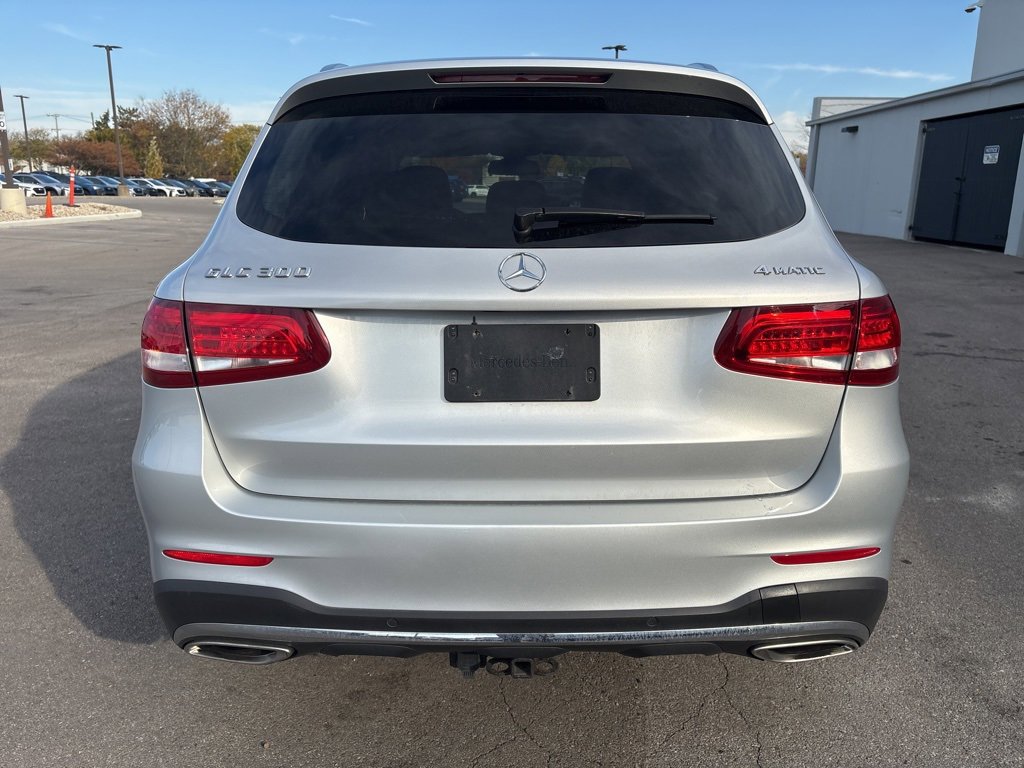 Used 2016 Mercedes-Benz GLC 300 4MATIC image 4
