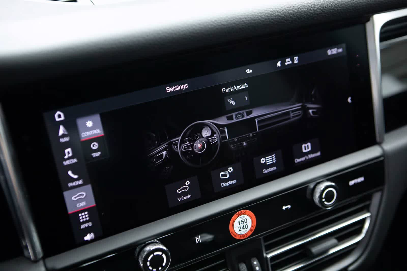 Certified 2026 Porsche Macan AWD/4WD image 15
