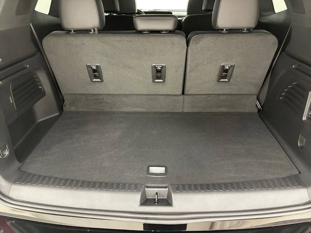 Used 2025 Buick Enclave Sport Touring w/ Super Cruise Package image 17