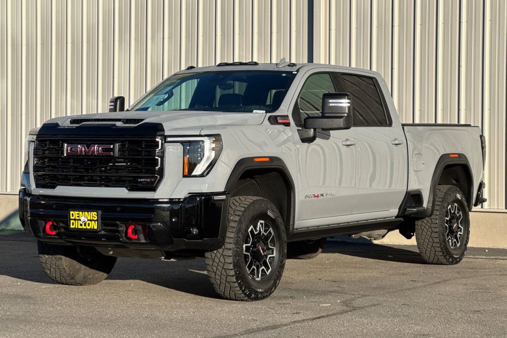 Used 2025 GMC Sierra 2500 AT4X image 8