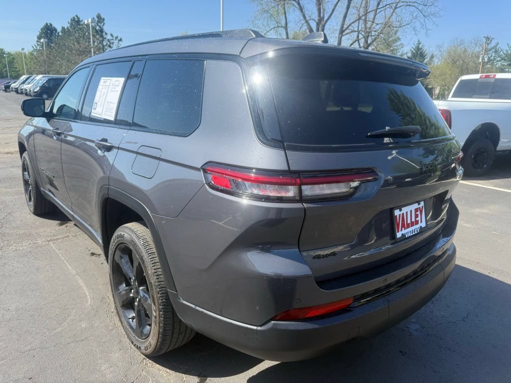 Used 2024 Jeep Grand Cherokee L Altitude AWD/4WD image 4