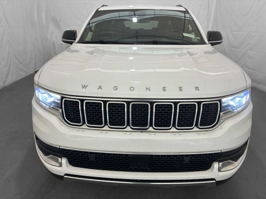 Used 2024 Jeep Wagoneer Series III AWD/4WD image 2