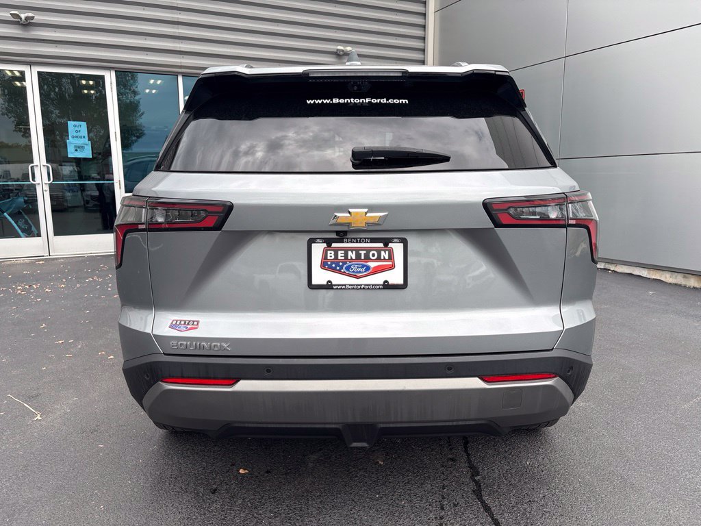 Used 2025 Chevrolet Equinox LT w/ Convenience Package II FWD image 7
