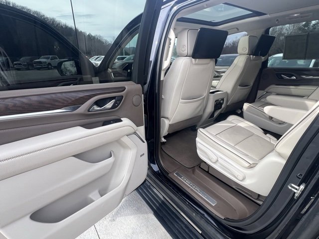 Used 2021 GMC Yukon XL Denali w/ Denali Premium Package image 22