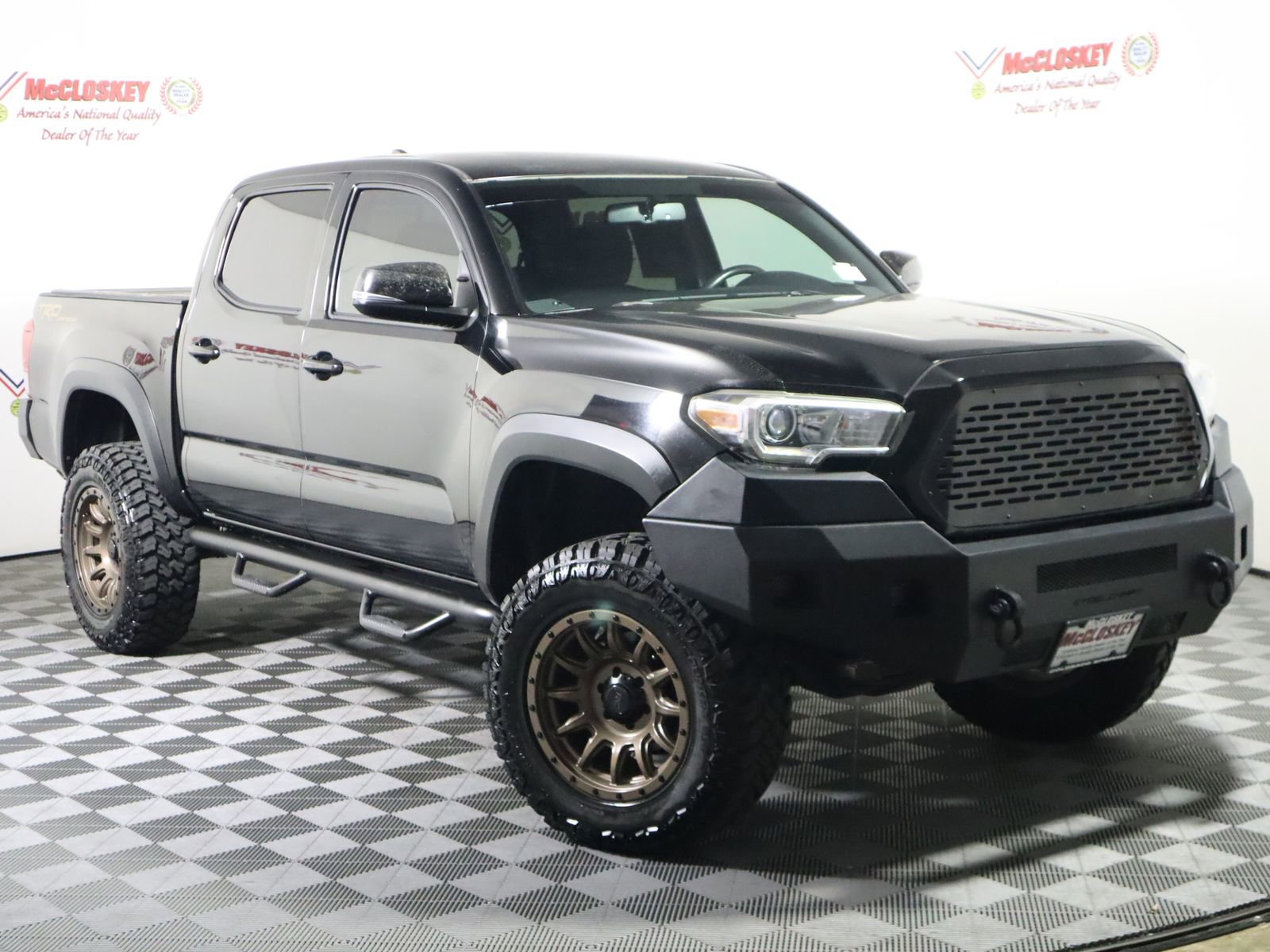 Used 2016 Toyota Tacoma TRD Off-Road w/ Towing Package AWD/4WD image 2