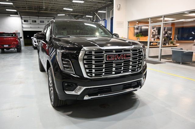 New 2026 GMC Yukon XL Denali w/ Denali Reserve Package image 3