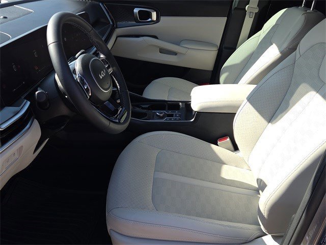 Used 2025 Kia Sorento EX image 18