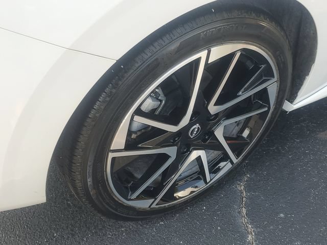 Certified 2024 Nissan Sentra SR FWD image 5
