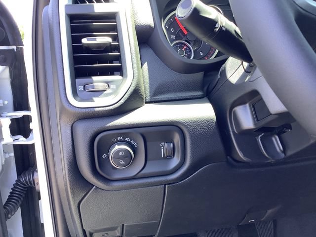 New 2026 RAM 3500 Big Horn AWD/4WD image 15