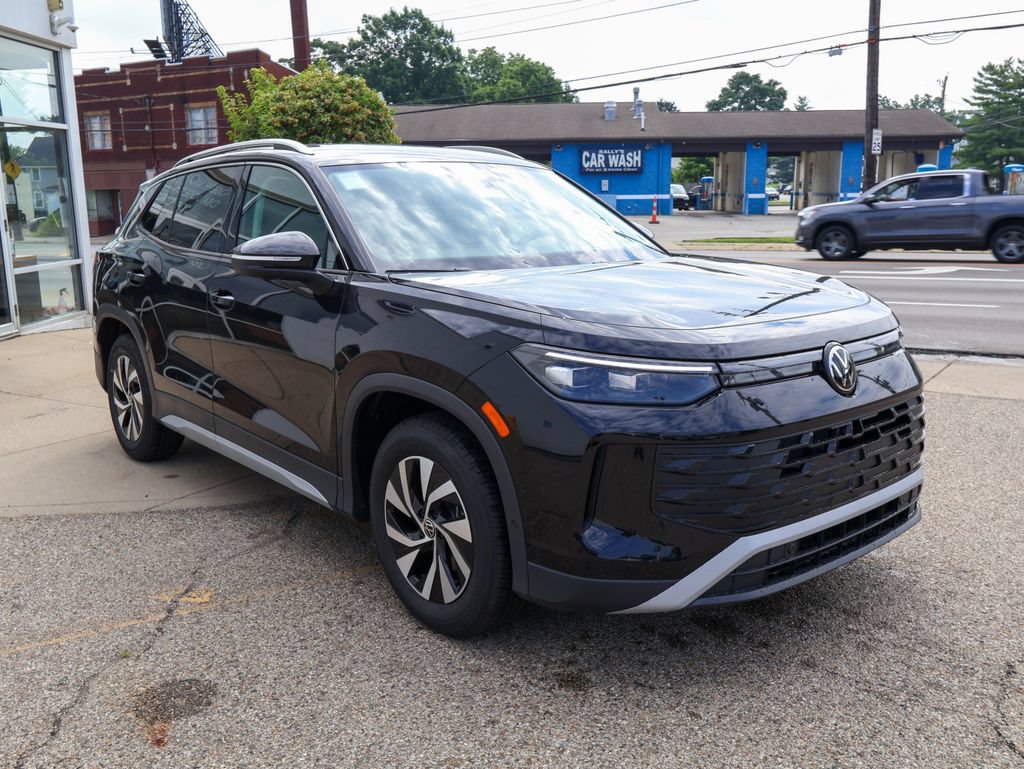 New 2026 Volkswagen Tiguan S FWD image 7
