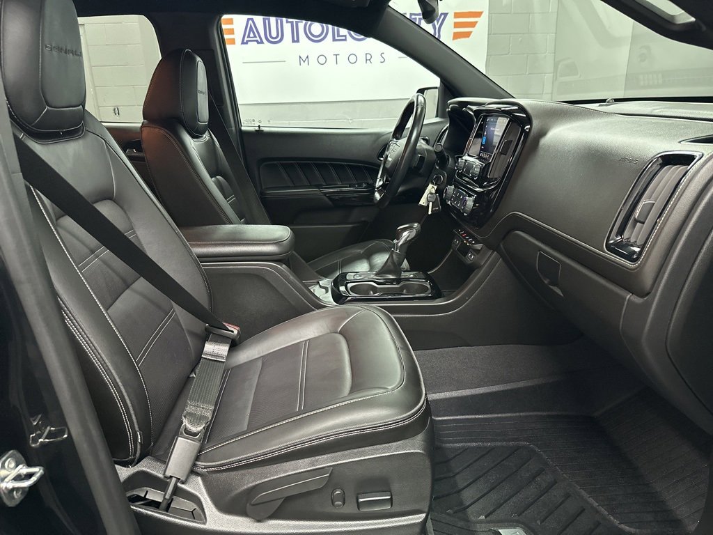 Used 2022 GMC Canyon Denali w/ Denali Black Edition Package image 22