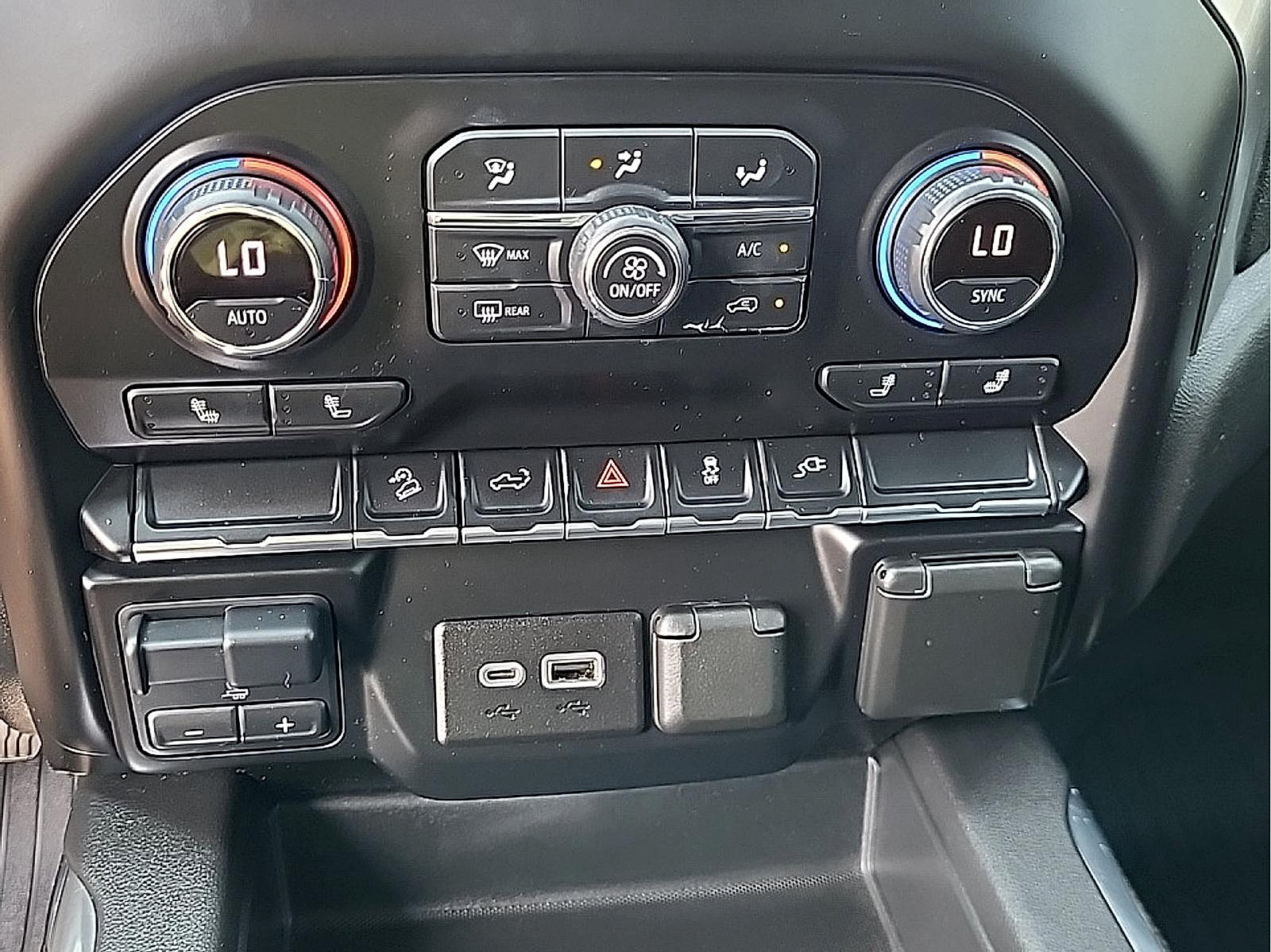 Used 2021 Chevrolet Silverado 1500 LT Trail Boss w/ Convenience Package II AWD/4WD image 27
