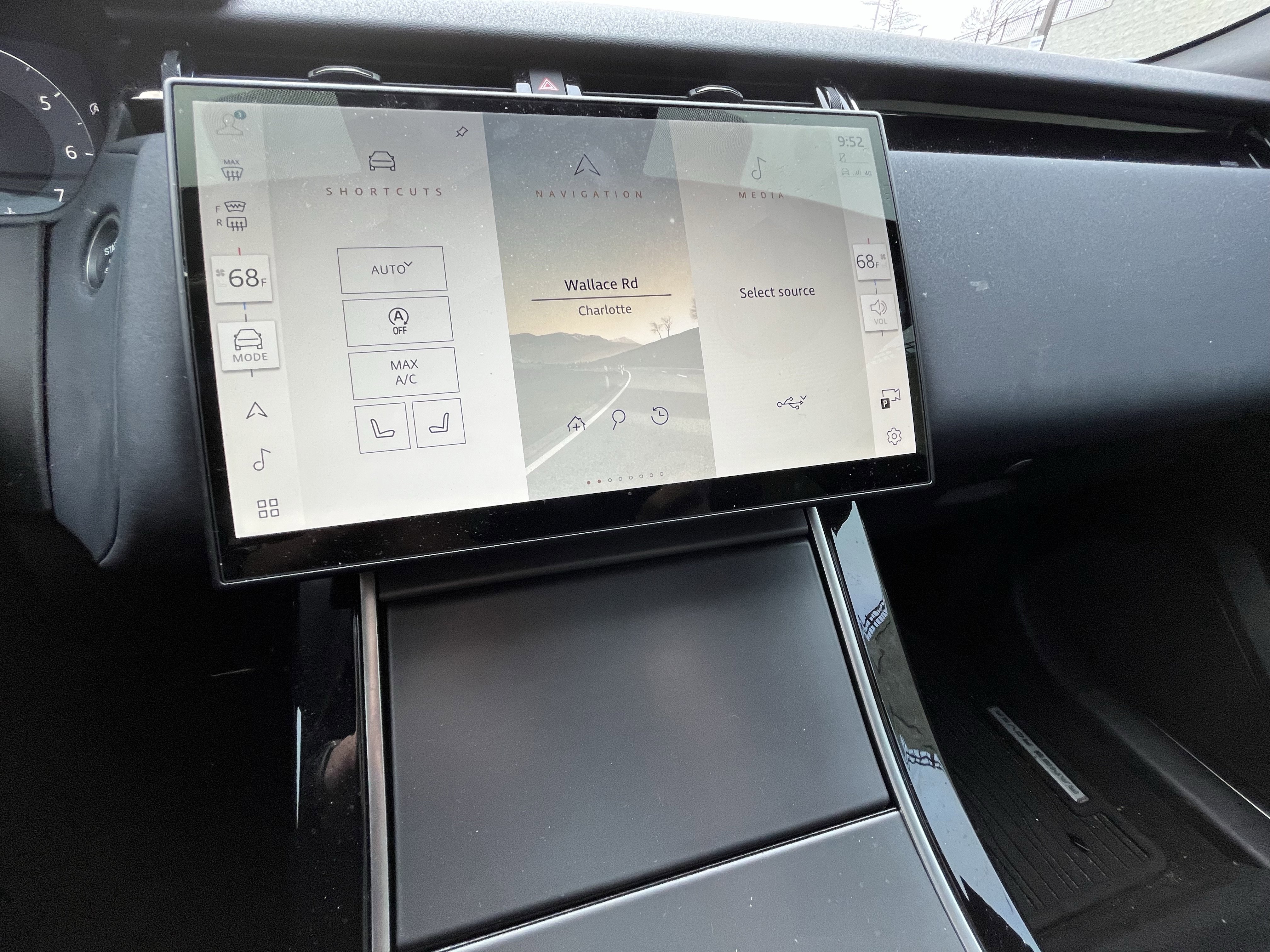 Used 2024 Land Rover Range Rover Velar Dynamic SE image 21