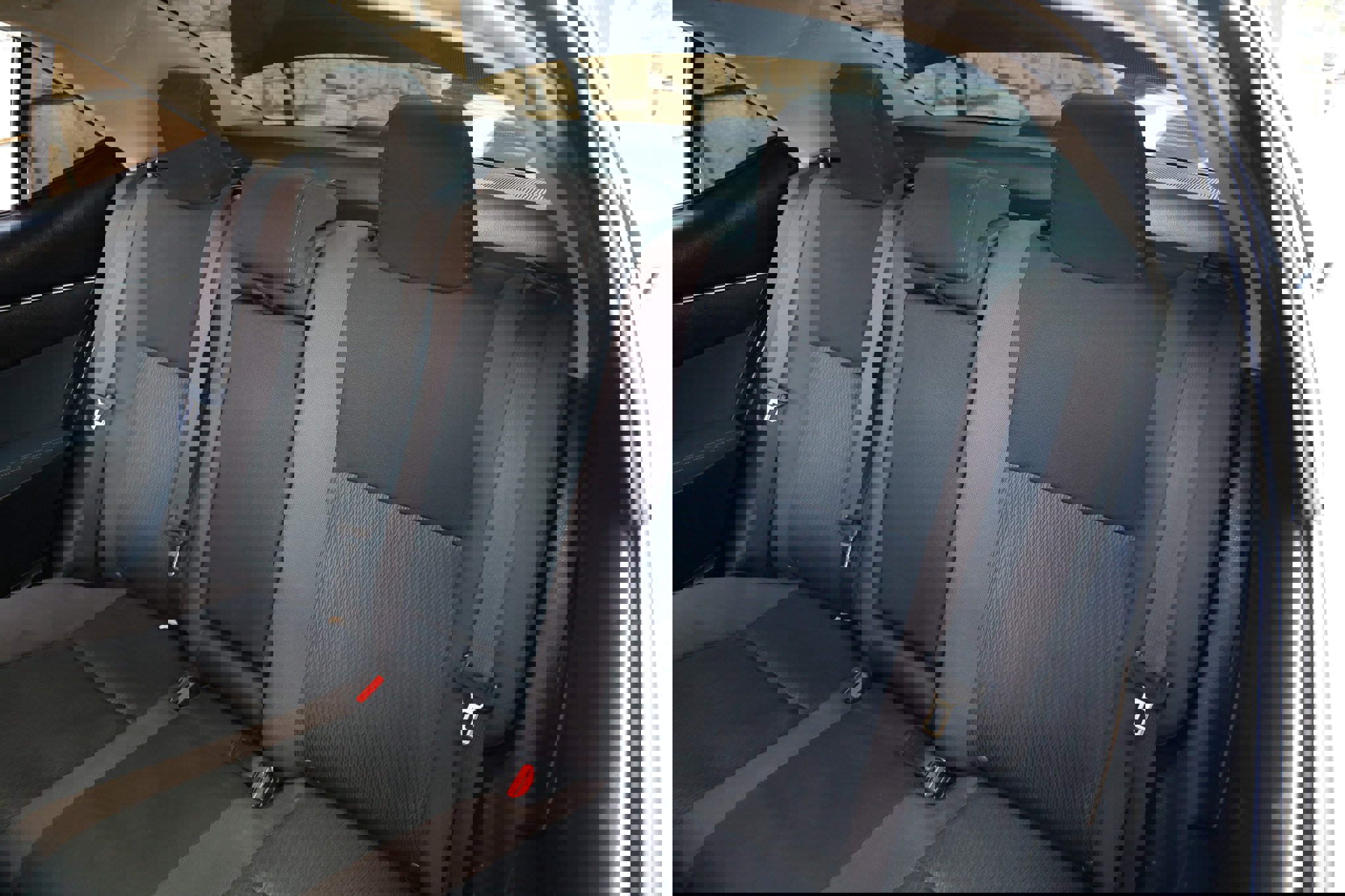 Used 2019 Toyota Corolla LE image 11