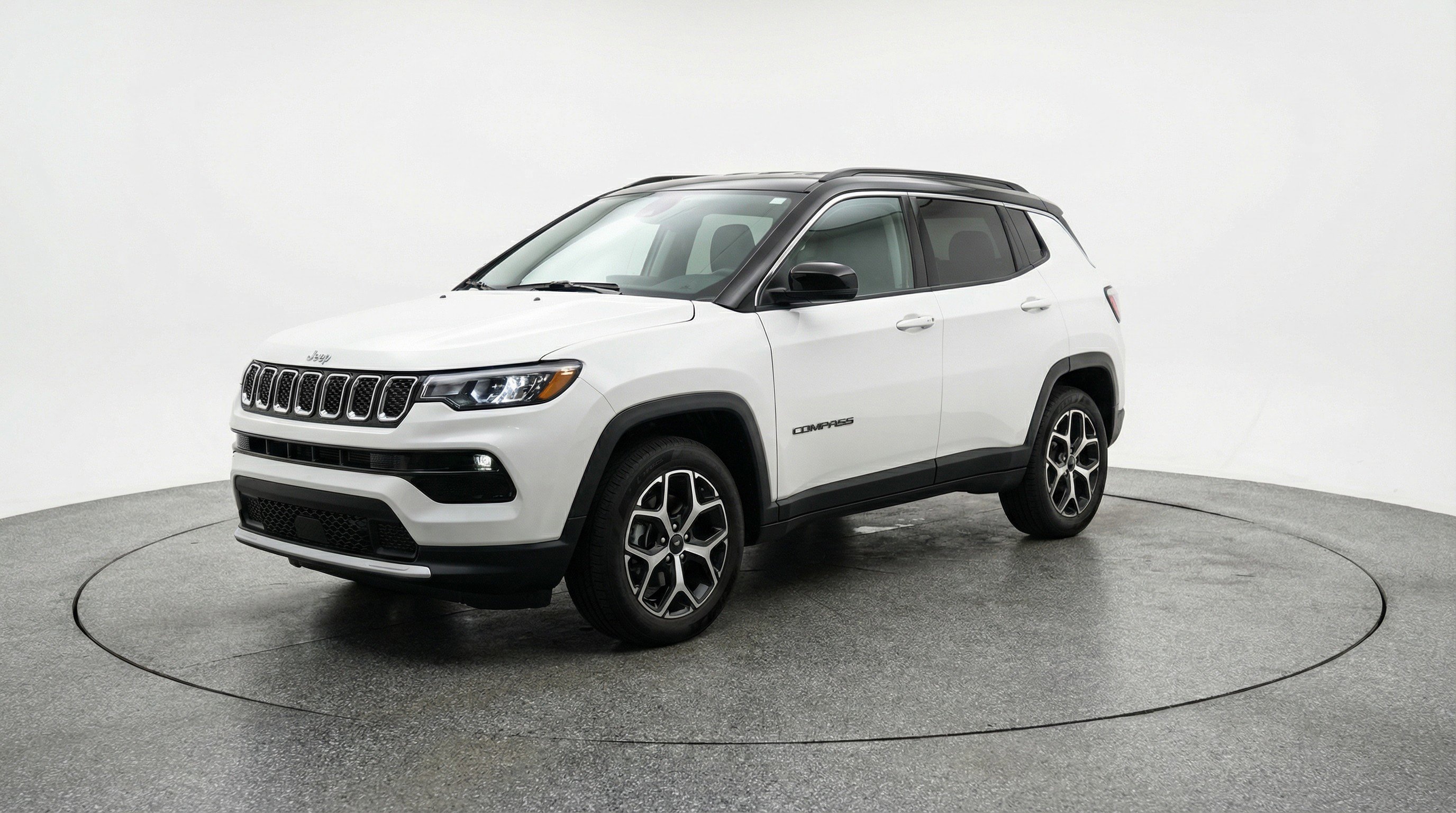Used 2025 Jeep Compass Limited image 3