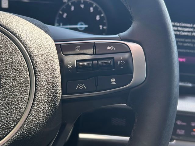 Used 2025 Kia Sportage SX image 23