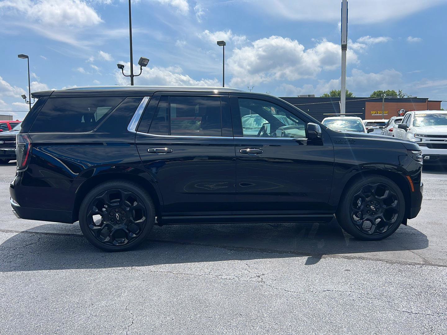 New 2026 Chevrolet Tahoe High Country AWD/4WD image 7