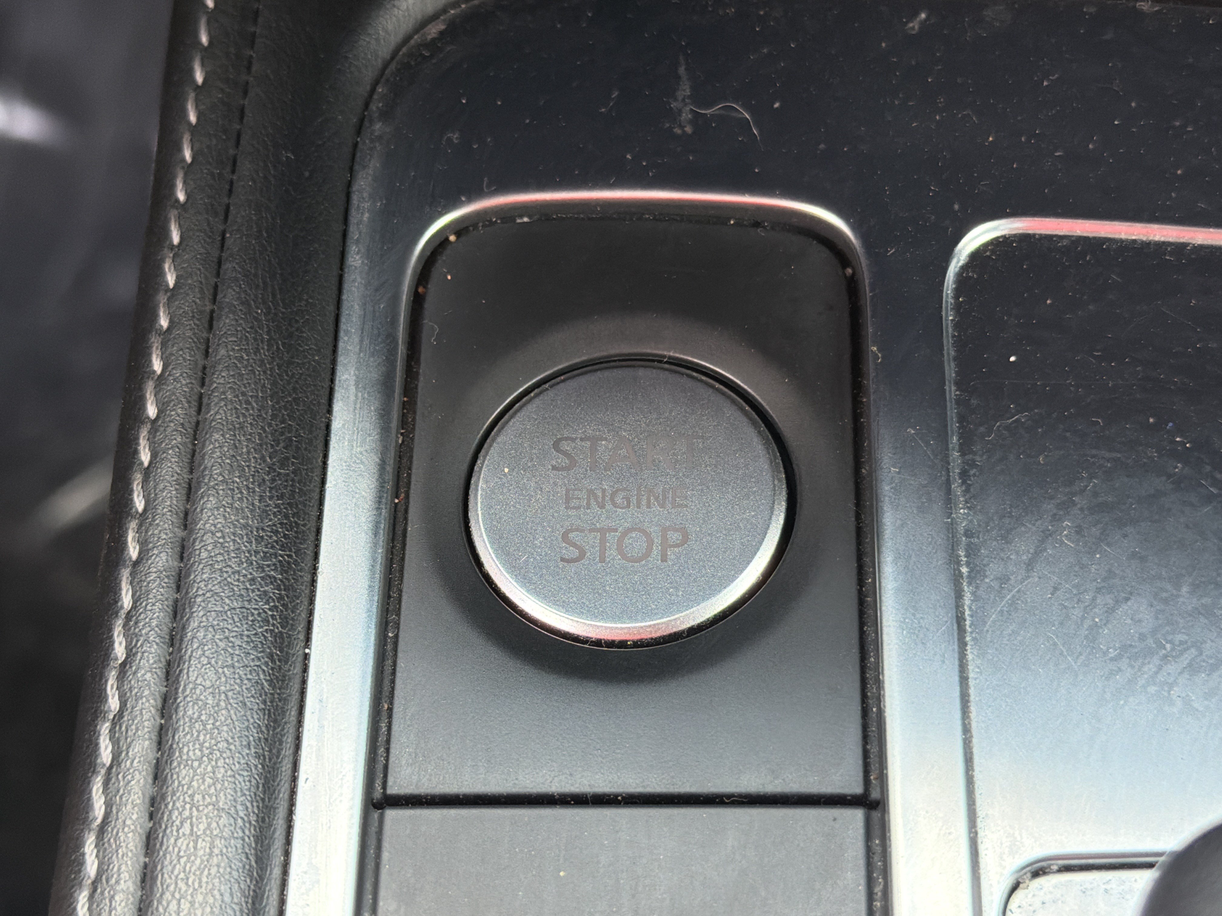 Used 2023 INFINITI QX60 Sensory w/ Vision Package AWD/4WD image 9