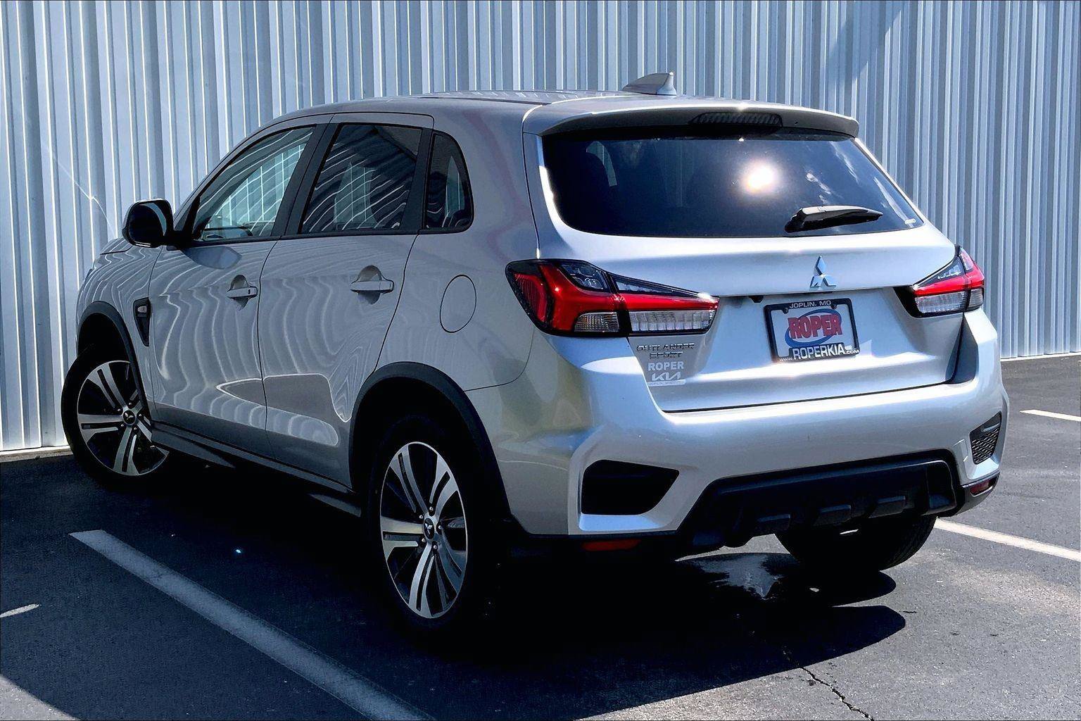 Used 2025 Mitsubishi Outlander Sport ES AWD/4WD image 8