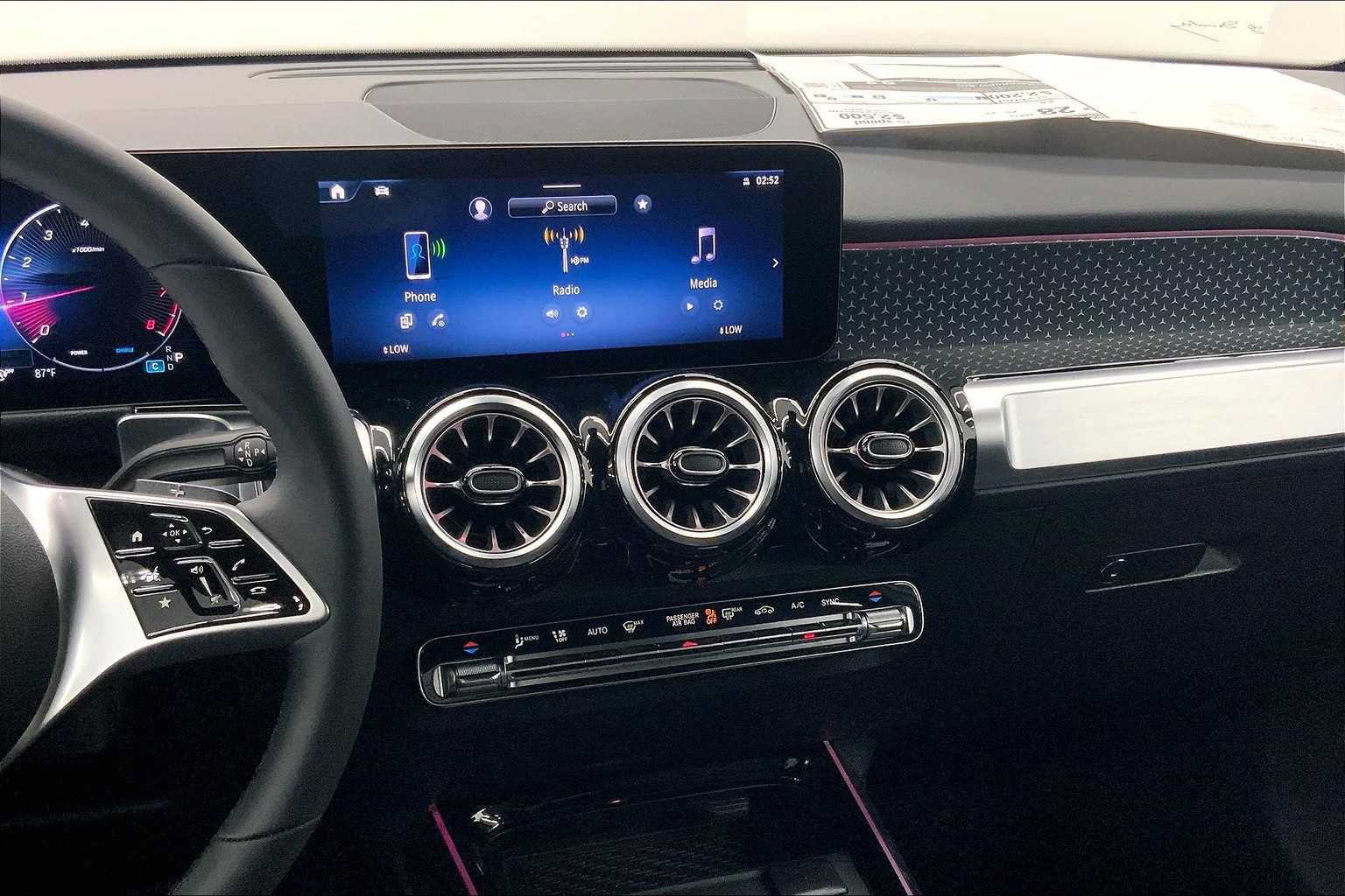 Used 2026 Mercedes-Benz GLB 250 image 23