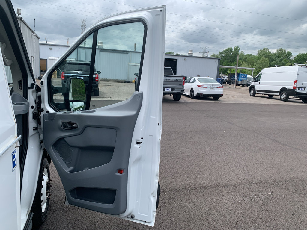 Used 2018 Ford Transit 350 138 DRW w/ Premium Package image 32