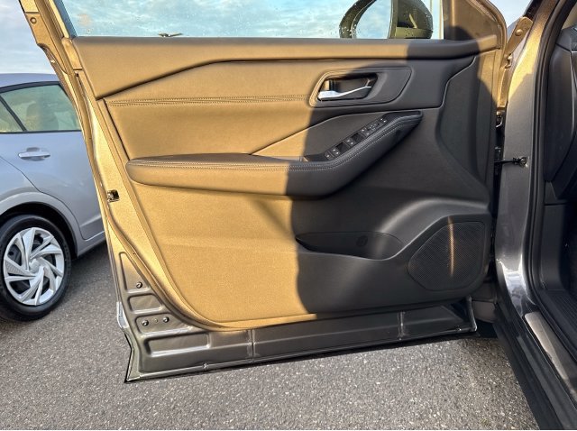 New 2026 Nissan Rogue Dark Armor AWD/4WD image 15
