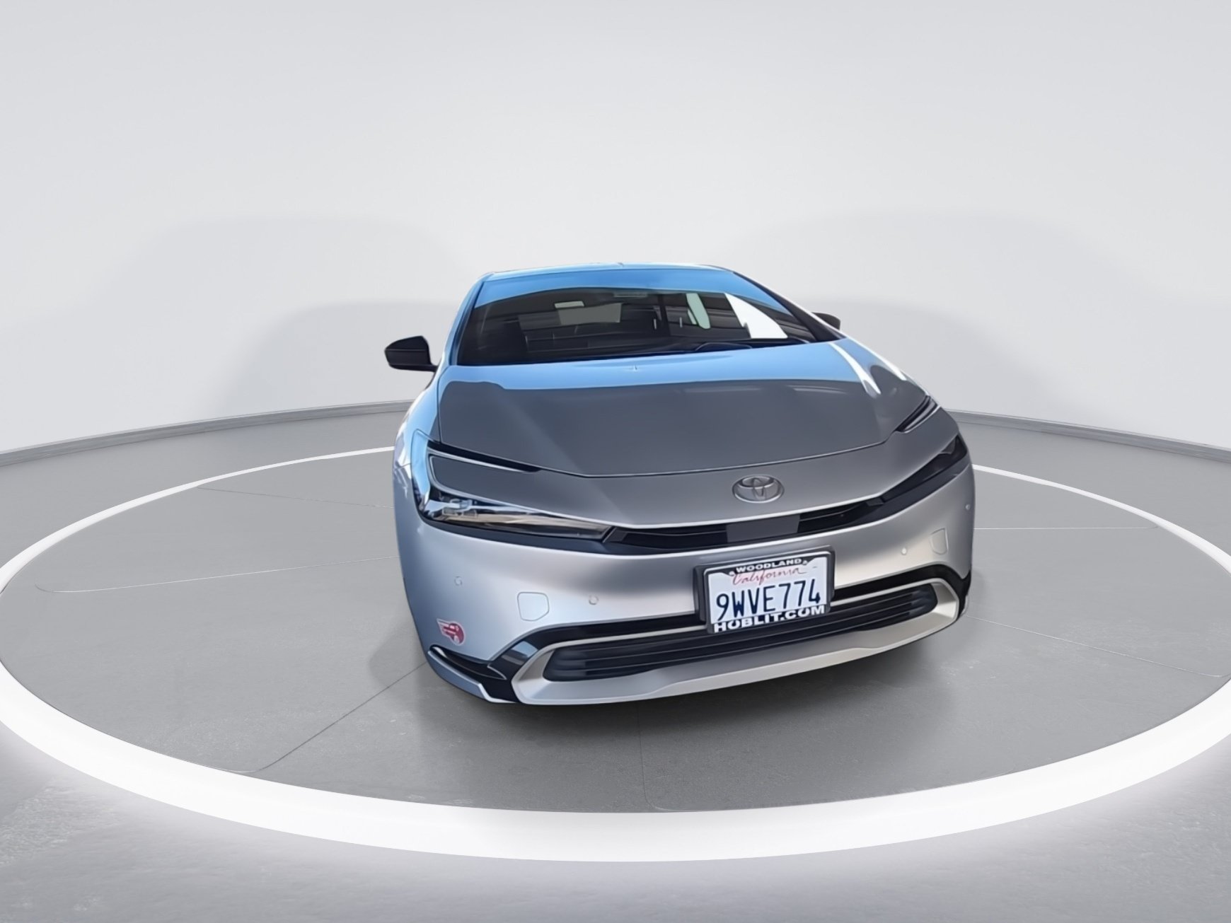 Used 2023 Toyota Prius Prime Premium FWD image 3