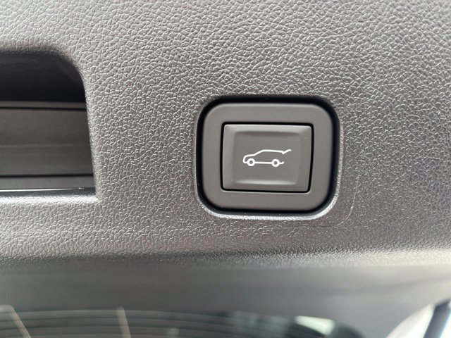 New 2027 Chevrolet Traverse LT FWD image 13