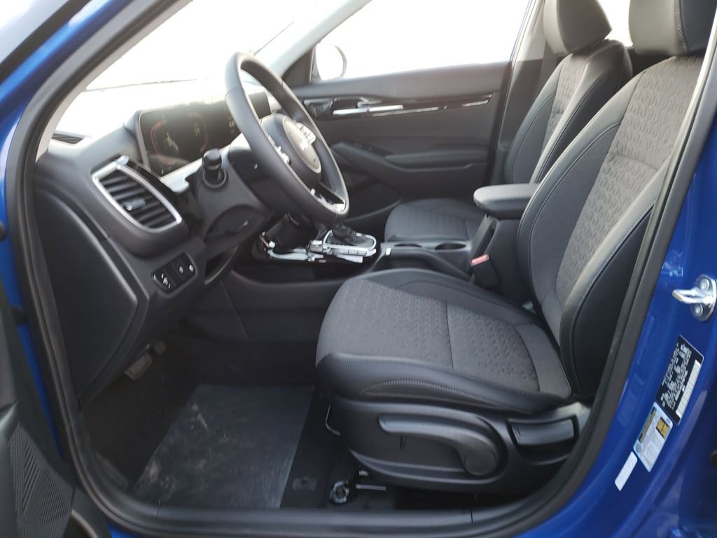 New 2026 Kia Seltos S image 14