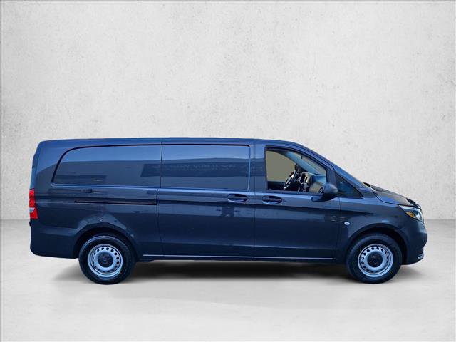 Used 2023 Mercedes-Benz Metris image 4
