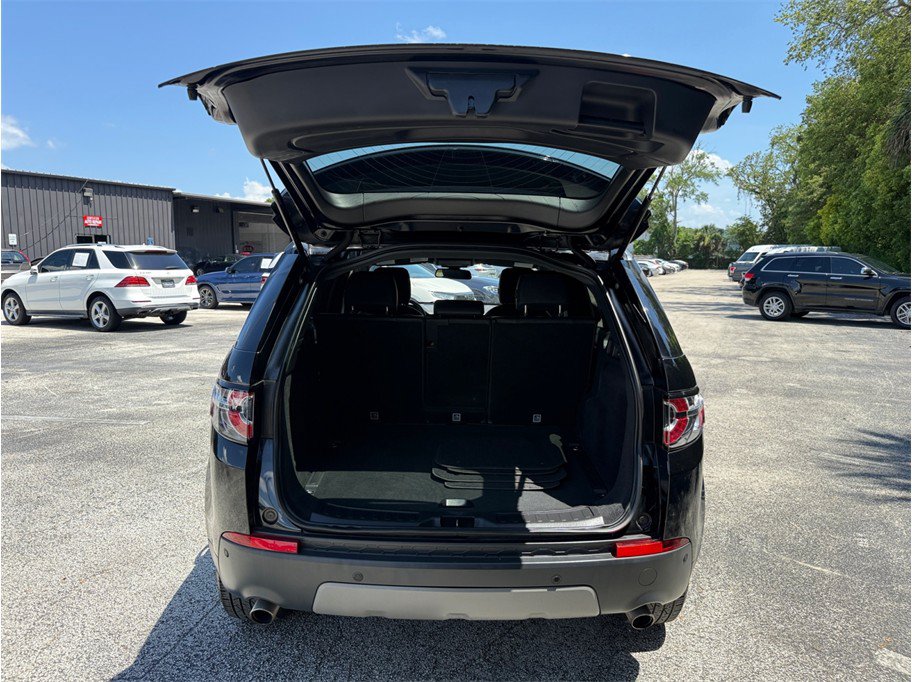 Used 2019 Land Rover Discovery Sport SE AWD/4WD image 49
