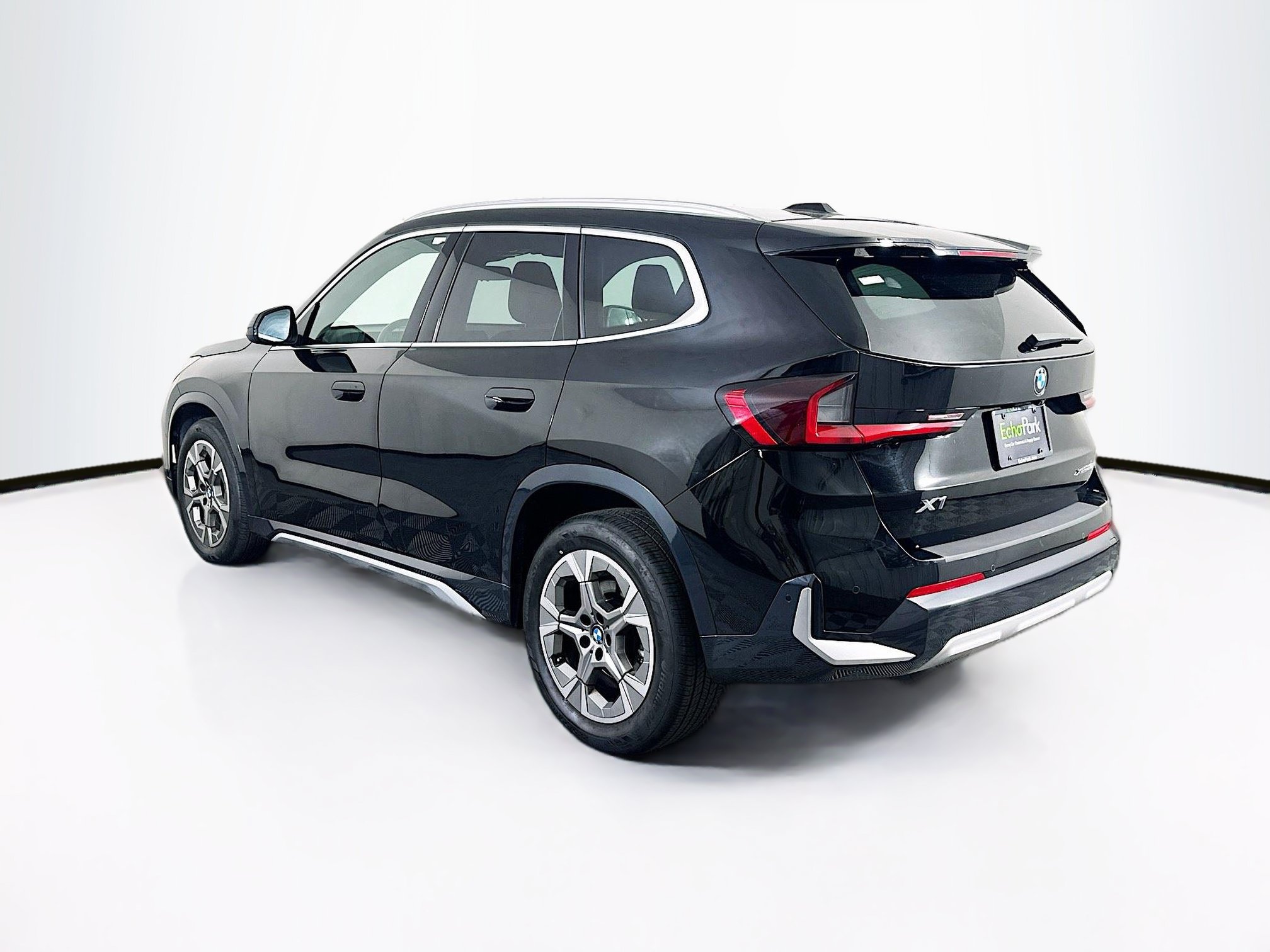 Used 2025 BMW X1 xDrive28i AWD/4WD image 5